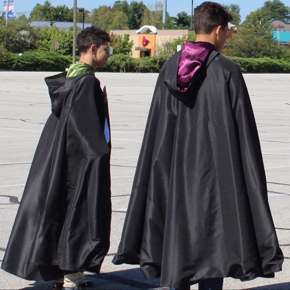 Cosplay fully satin-lined hooded cloaks - Picture 3 of 8